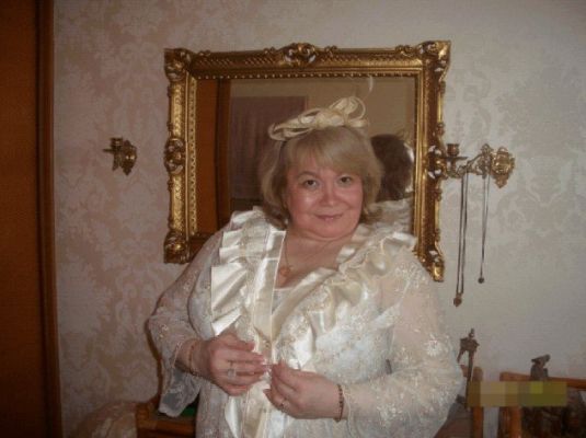 Мадам Кураж —  девушка на ночь для щедрого мужчины