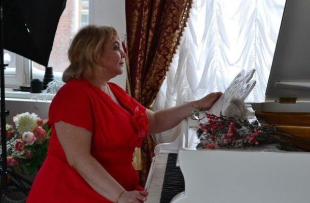 Мадам Кураж, 47 лет — попробуйте секс с госпожой