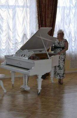 Мадам Кураж, телефон проститутки 8 902 479-97-42